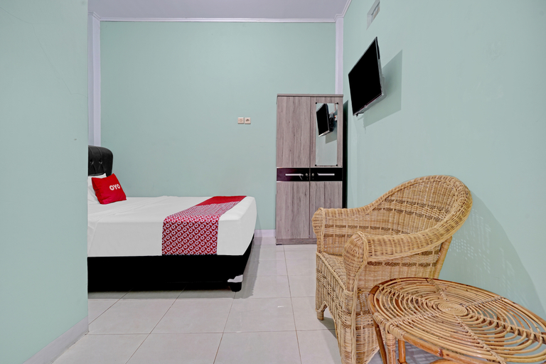 Others 5, OYO 90571 Dewi Guest House Syariah, Cirebon