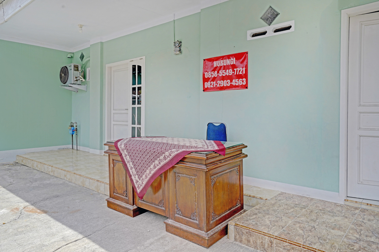 Others 4, OYO 90571 Dewi Guest House Syariah, Cirebon