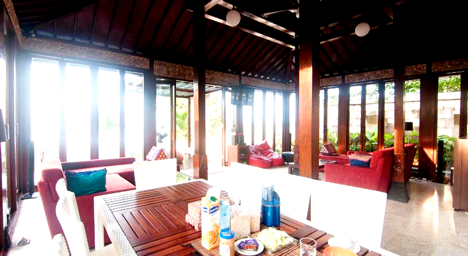 Public Area 10