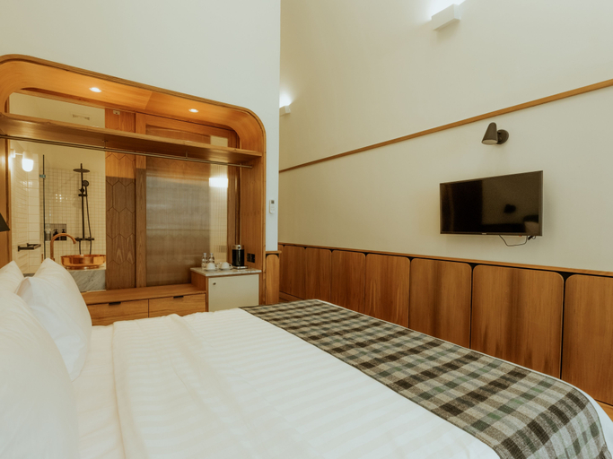 The House Tour Hotel - Uphill, Cimahi