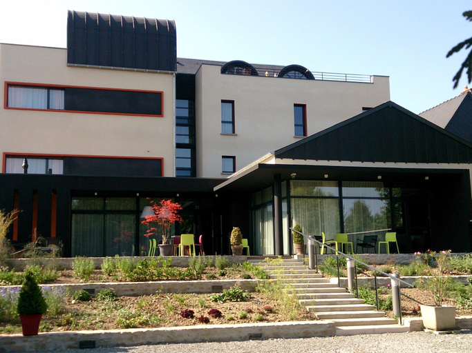 Exterior & Views 2, Logis Hotel Du Morvan, Nièvre