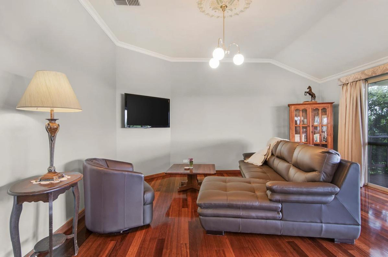 Public Area 2, Shambhala Guest House, Bridgetown-Greenbushes