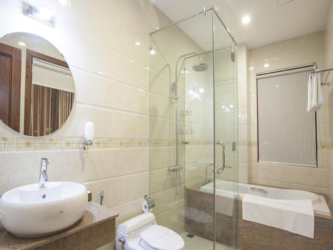 Bathroom 4, Moonlight Da Nang Hotel, Da Nang
