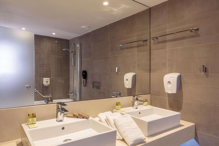 Bathroom 5, Rodos Princess Beach Hotel, South Aegean