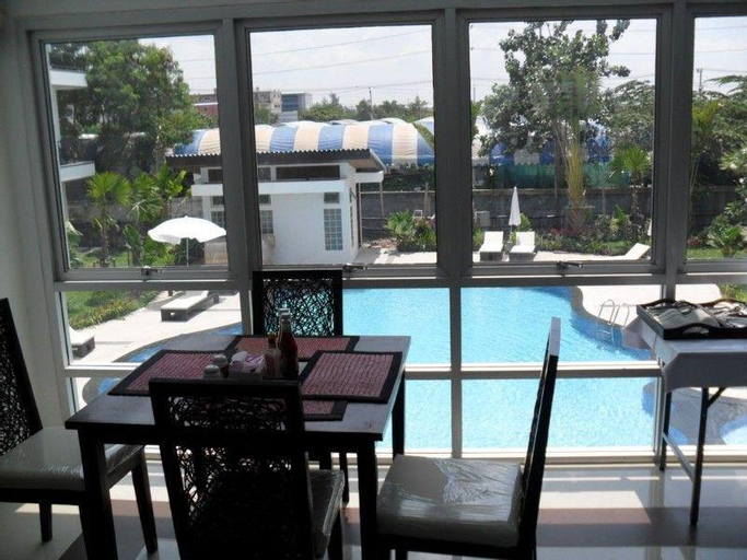 Dining Room 26