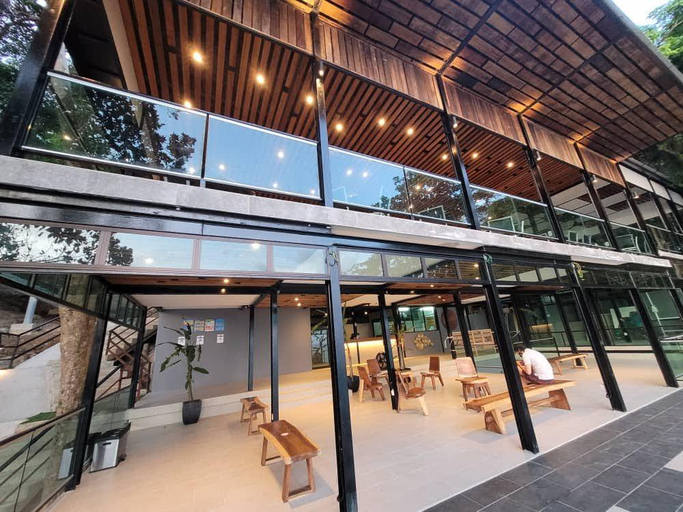 Public Area, Alunan Resort, Besut