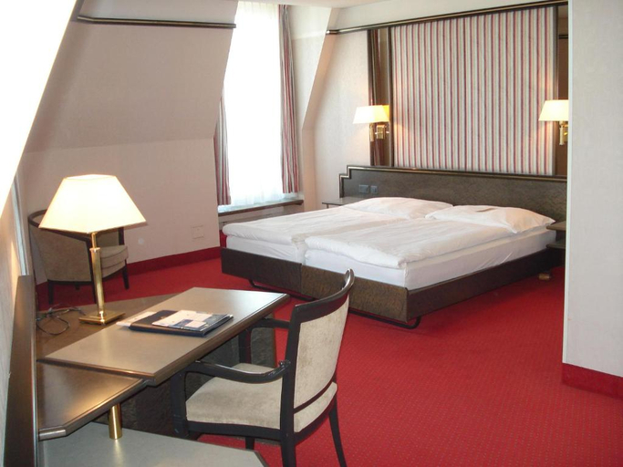 Bedroom 30