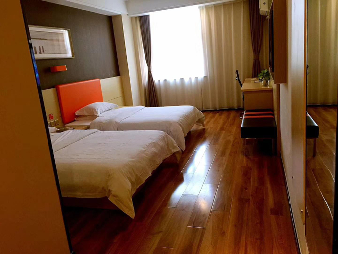 Bedroom, Wuyuan Business Hotel(7天优品酒店(伊宁上海城店)), Ili Kazakh