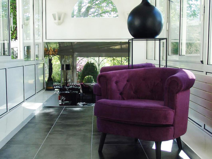 Public Area 3, Logis Hotel Hermitage, Indre