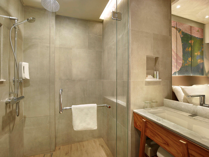Bathroom 8