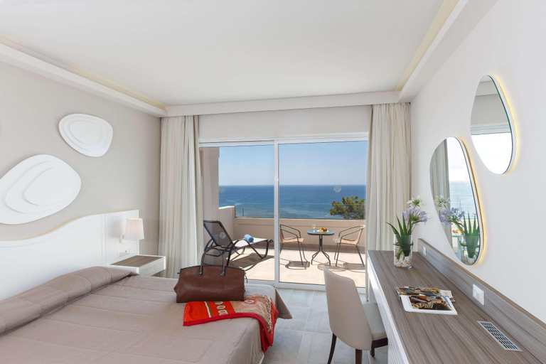 Bedroom 3, Rodos Princess Beach Hotel, South Aegean