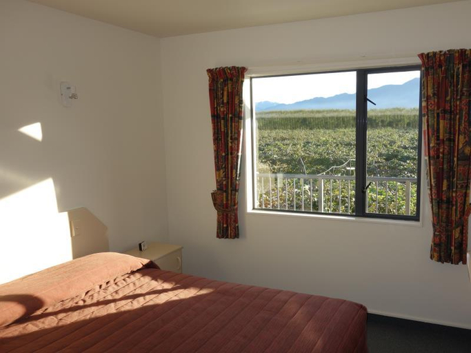 Bedroom 2, Avalon Manor Motel, Tasman