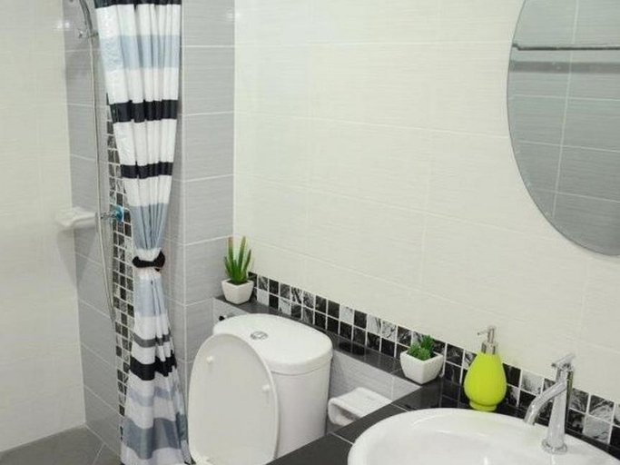 Bathroom 5, Pitikant Place, Thanyaburi