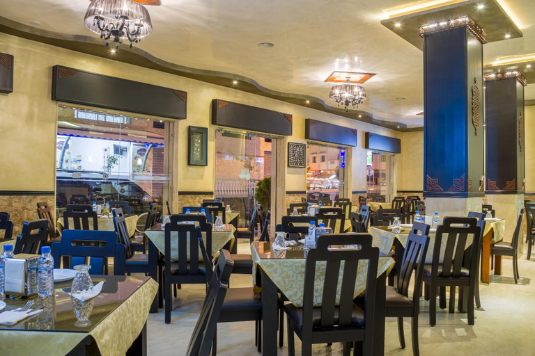 Food & Drinks 5, Hotel Suite Martil, Tétouan