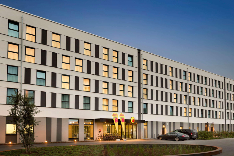 Exterior & Views 2, Premier Inn Freiburg City Nord Hotel, Freiburg im Breisgau