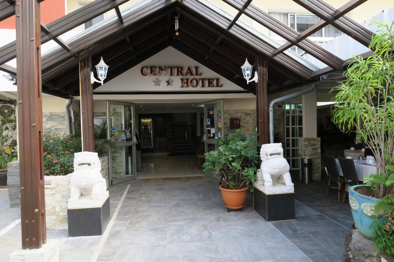Exterior & Views 2, Central Hotel, Saint-Denis