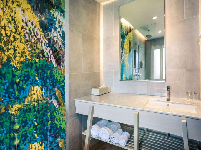 Bathroom 4