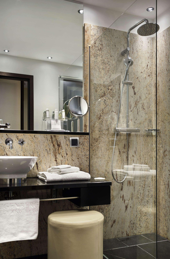 Bathroom 4, Metropolitan Hotel by Flemings, Frankfurt am Main