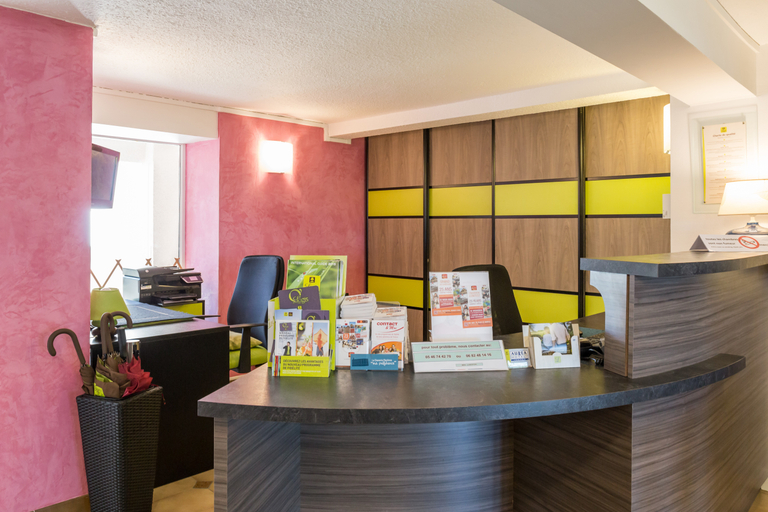 Public Area 3, Sure Hotel by Best Western Saintes, Charente-Maritime