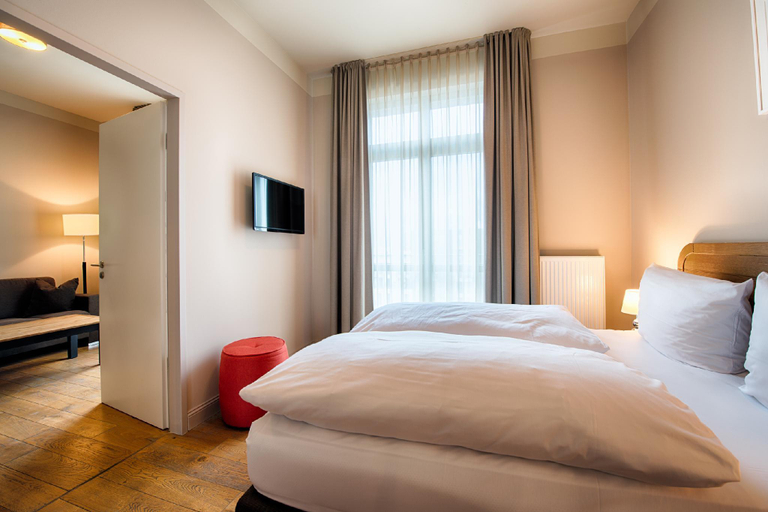 Bedroom 2, Mondrian Suites Hotel Berlin Checkpoint Charlie, Berlin