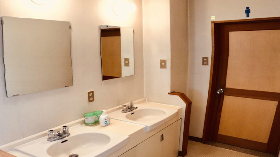 Bathroom 4, SnowHouse Memorie, Minamiuonuma