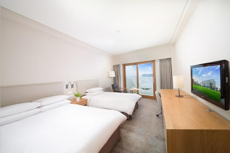 Bedroom 3, Seogwipo KAL Hotel, Seogwipo