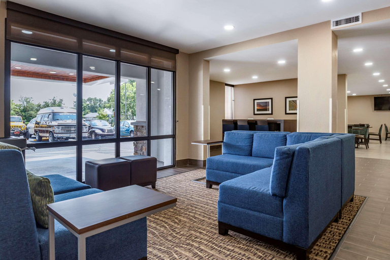 Public Area 2, Quality Inn & Suites Spring Lake, Cumberland