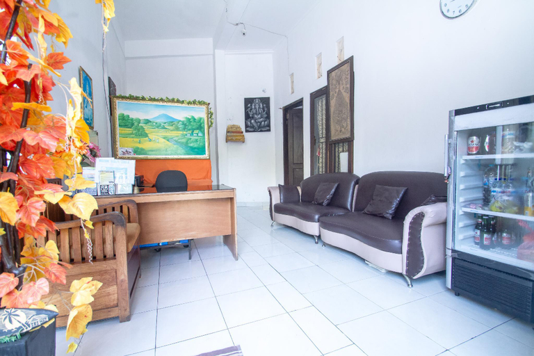 Public Area 2, Seminyak Point Guest House, Badung