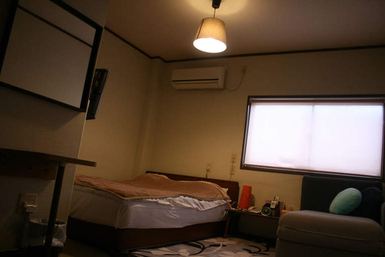 Bedroom 4, Reimeien, Osaka