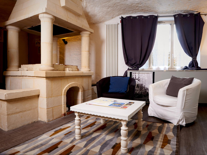 Public Area 5, Logis Hotel Troglododo, Indre-et-Loire