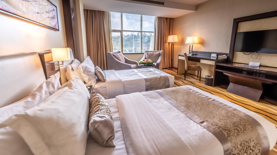Bedroom 4, National Park Hotel