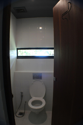 Bathroom, Kakatua Hostel, Raja Ampat