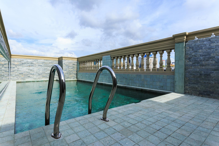 Others 2, La Residence, Wattana