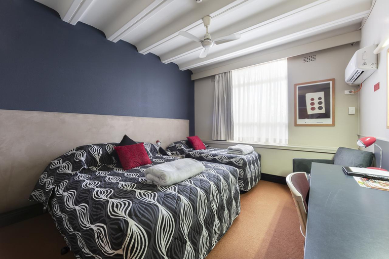 Bedroom 3, Statesman Hotel, Canberra
