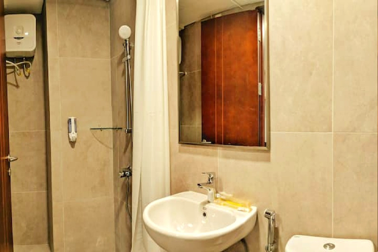 Bathroom 5, Lovina 1806 at Pollux Meisterstadt, Batam