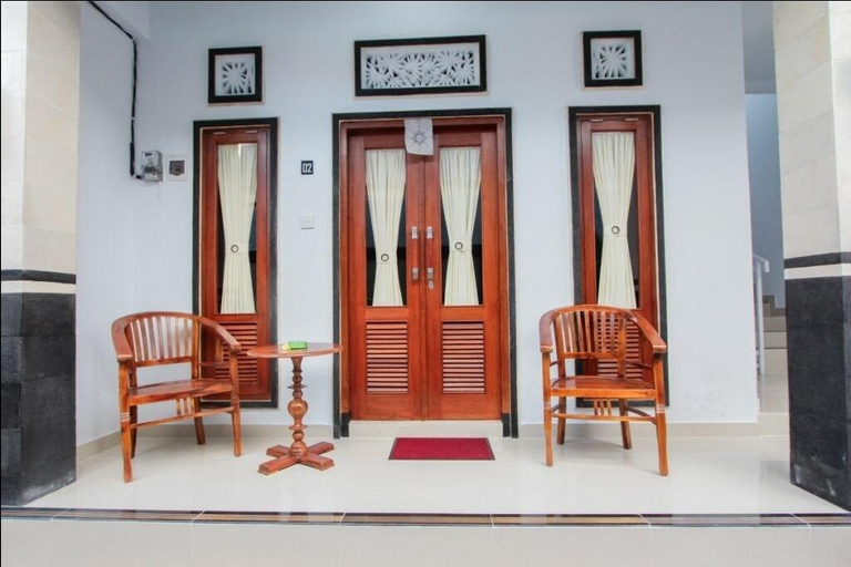 Exterior & Views, OYO 91326 Two Mades Guest House, Denpasar
