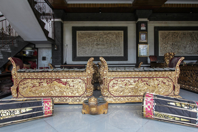 Two Made's Guest House, Denpasar