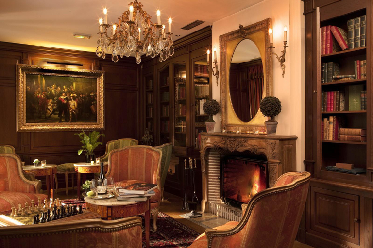 Public Area, Au manoir Saint-Germain des Pres, Paris