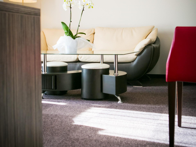 Public Area 3, Hotel-Restaurant Horizon Ath-Lessines, Hainaut