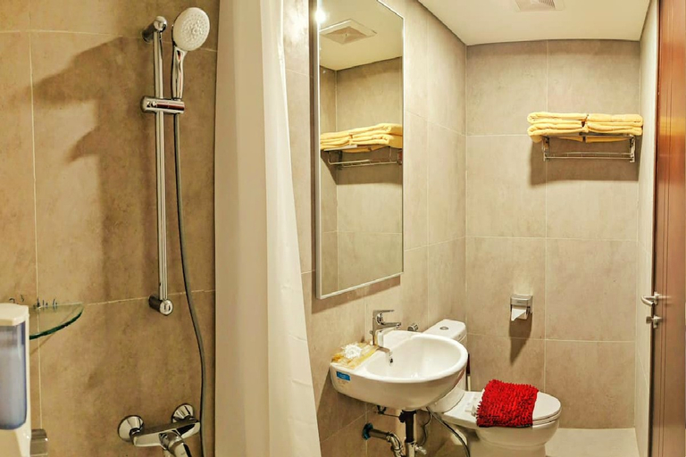 Bathroom 5, Lovina 1823 at Pollux Meisterstadt, Batam