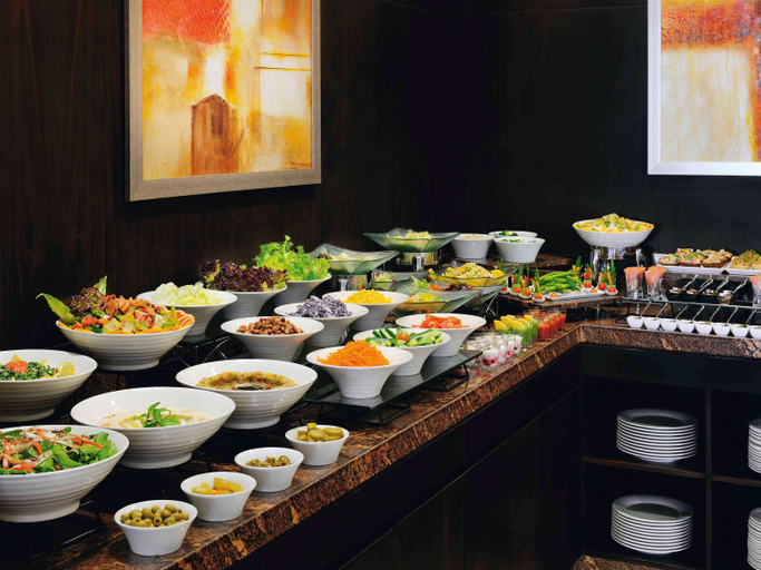 Food & Drinks 5, Movenpick Hotel Apartments Al Mamzar Dubai, Dubai
