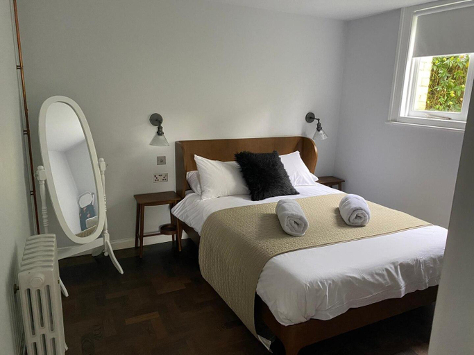 Others 5, Victorian Classroom Flat in converted school-house, Cornwall