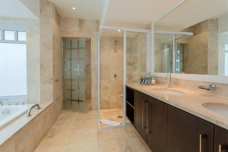Bathroom 5, Fancourt hotel, Eden