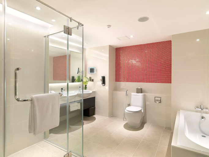 Bathroom 5, Sama-Sama Hotels, Sepang