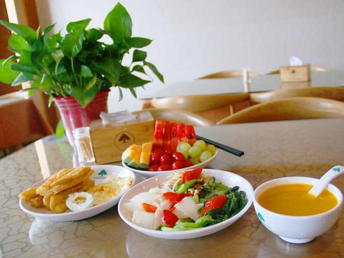Food & Drinks