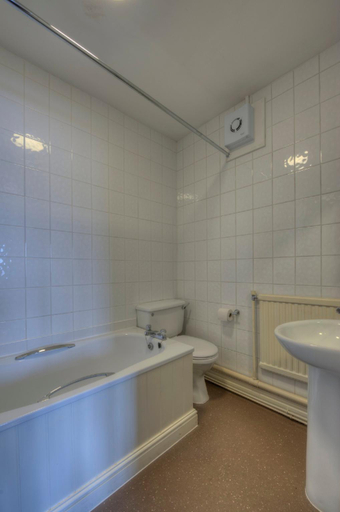 Bathroom 3, Chase Hotel by Good Night Inns, Warwickshire