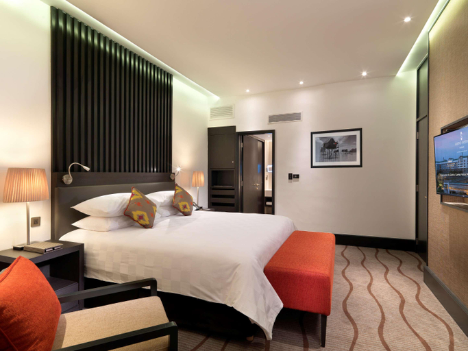 Bedroom 3, Sama-Sama Hotels, Sepang
