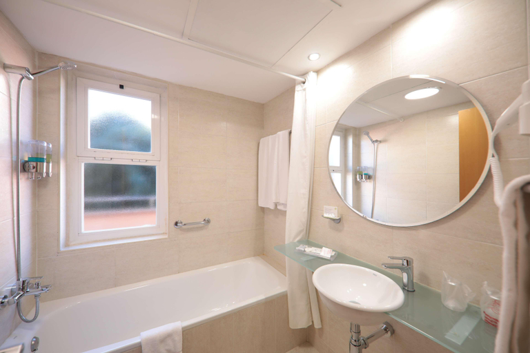 Bathroom 4, Sercotel Zurbaran, Baleares