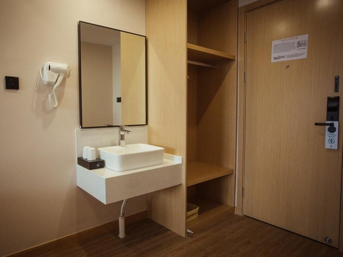 Bathroom 3, GreenTree Inn Express Nantong Development Zone Guibiyuan, Nantong