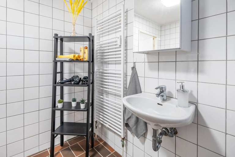 Bathroom, Hamburg City Apartment freshly renovated, Hamburg